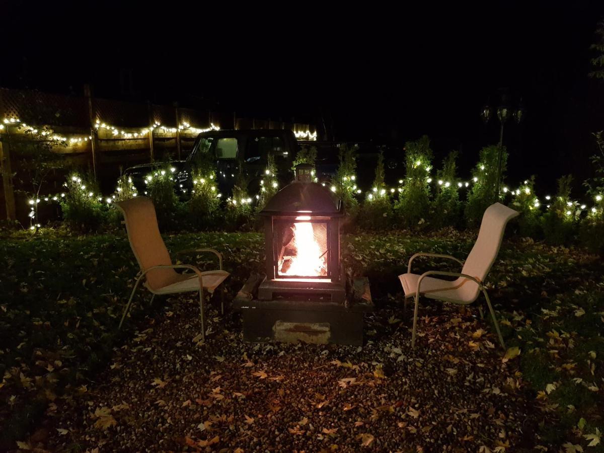 Kokomo Inn Bed And Breakfast Ottawa-Gatineau'S Only Tropical Riverfront B&B On The National Capital Cycling Pathway Route Verte #1 - For Adults Only - Chambre D'Hotes Tropical Aux Berges Des Outaouais Bnb #17542O ภายนอก รูปภาพ