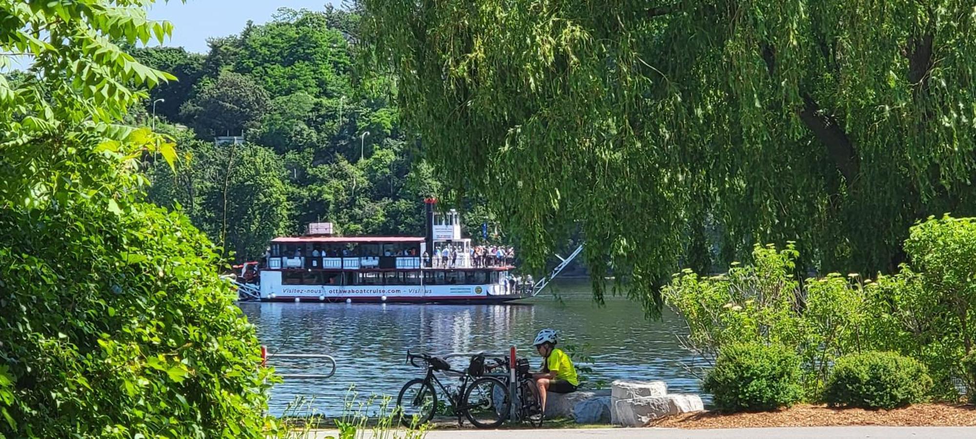 Kokomo Inn Bed And Breakfast Ottawa-Gatineau'S Only Tropical Riverfront B&B On The National Capital Cycling Pathway Route Verte #1 - For Adults Only - Chambre D'Hotes Tropical Aux Berges Des Outaouais Bnb #17542O ภายนอก รูปภาพ