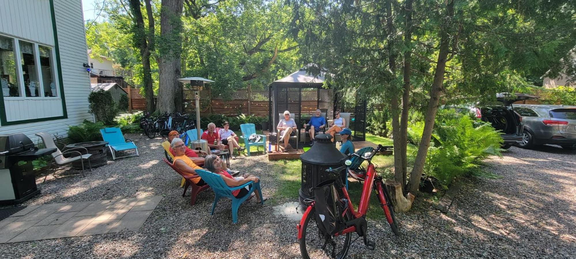 Kokomo Inn Bed And Breakfast Ottawa-Gatineau'S Only Tropical Riverfront B&B On The National Capital Cycling Pathway Route Verte #1 - For Adults Only - Chambre D'Hotes Tropical Aux Berges Des Outaouais Bnb #17542O ภายนอก รูปภาพ