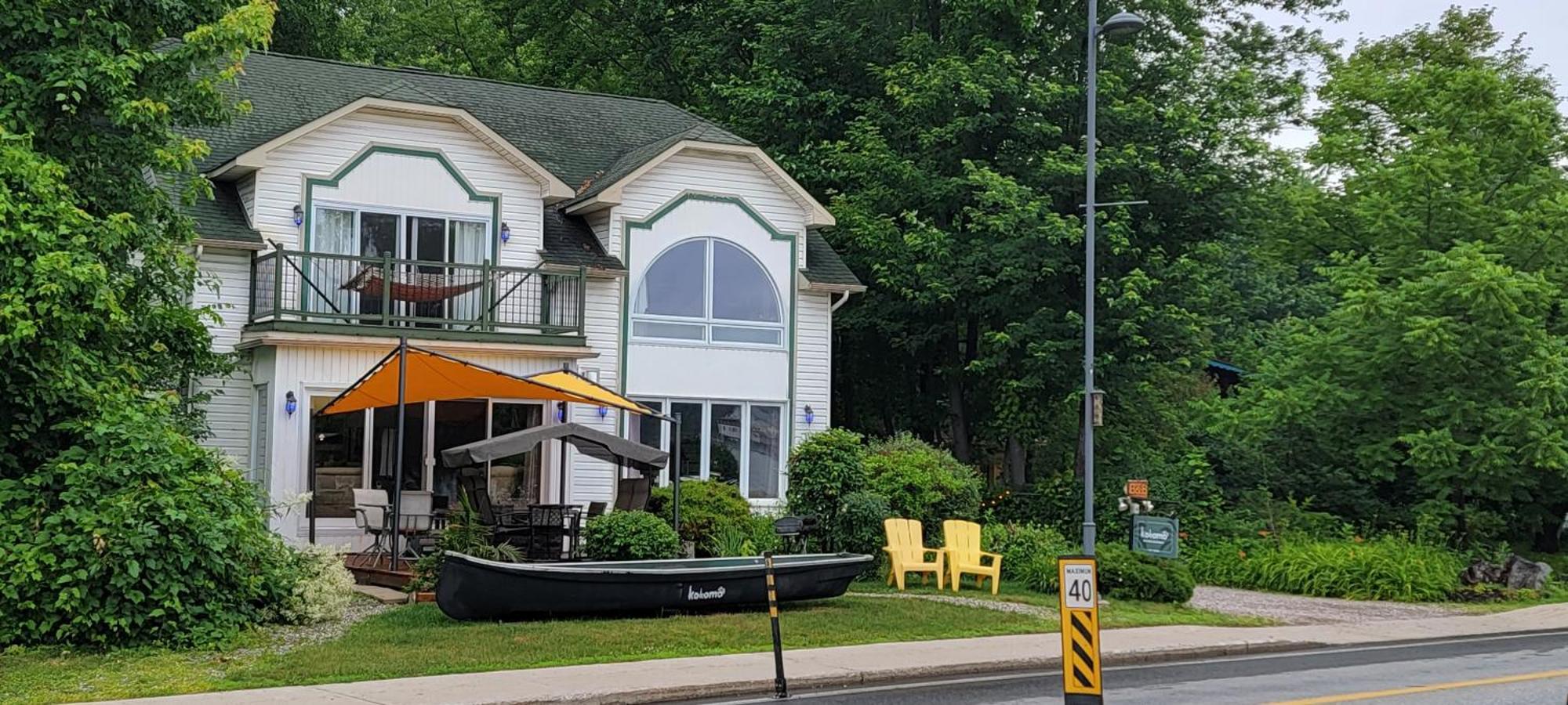 Kokomo Inn Bed And Breakfast Ottawa-Gatineau'S Only Tropical Riverfront B&B On The National Capital Cycling Pathway Route Verte #1 - For Adults Only - Chambre D'Hotes Tropical Aux Berges Des Outaouais Bnb #17542O ภายนอก รูปภาพ