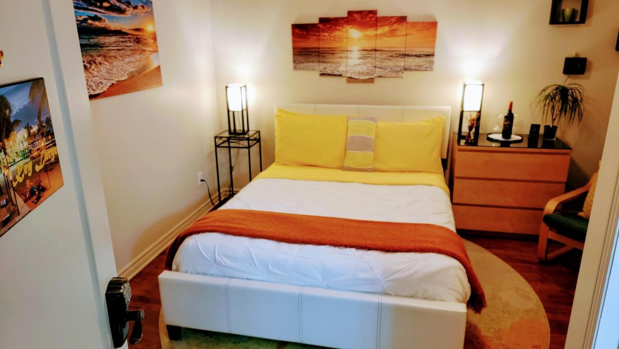 Kokomo Inn Bed And Breakfast Ottawa-Gatineau'S Only Tropical Riverfront B&B On The National Capital Cycling Pathway Route Verte #1 - For Adults Only - Chambre D'Hotes Tropical Aux Berges Des Outaouais Bnb #17542O ห้อง รูปภาพ