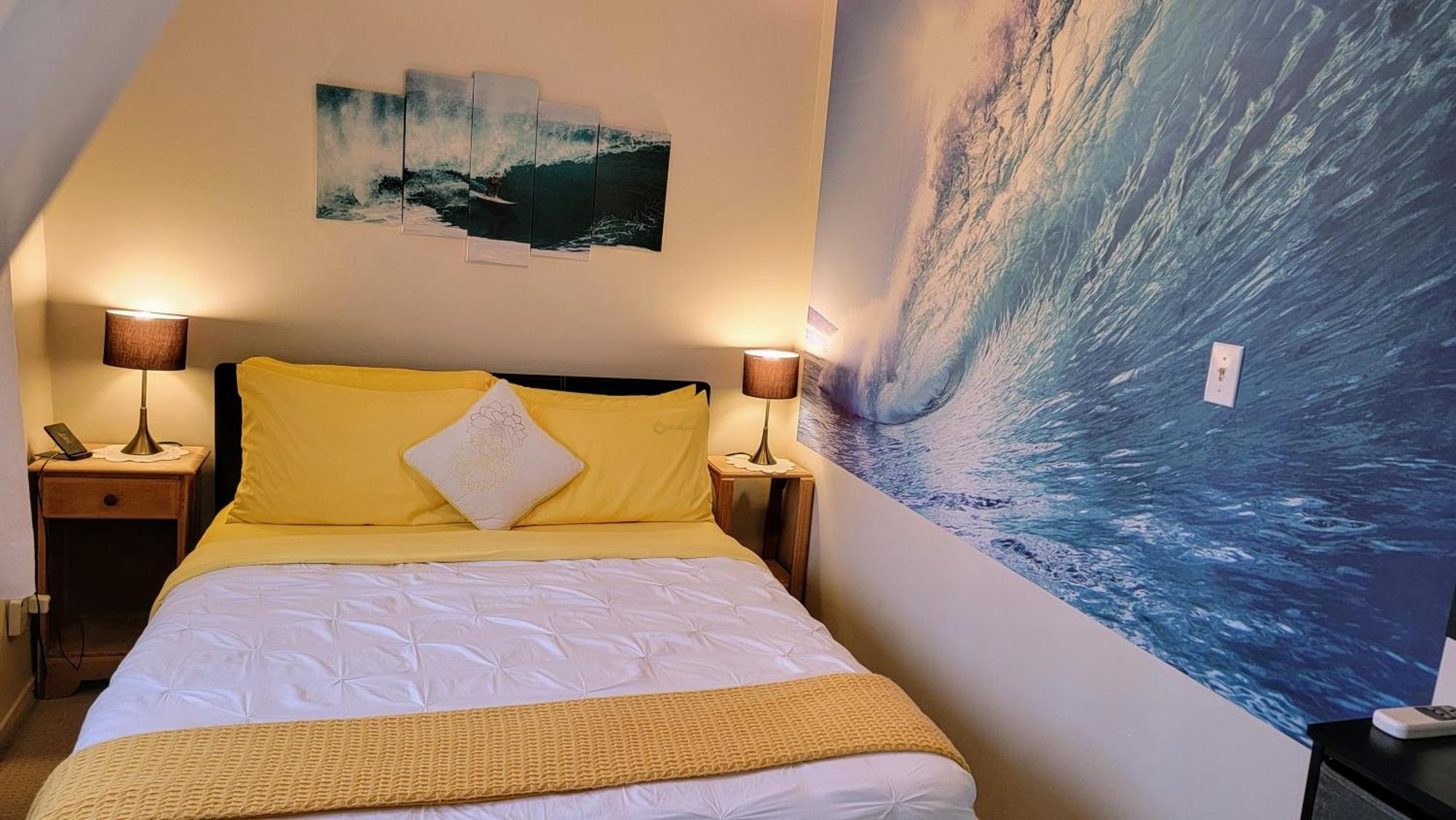 Kokomo Inn Bed And Breakfast Ottawa-Gatineau'S Only Tropical Riverfront B&B On The National Capital Cycling Pathway Route Verte #1 - For Adults Only - Chambre D'Hotes Tropical Aux Berges Des Outaouais Bnb #17542O ห้อง รูปภาพ